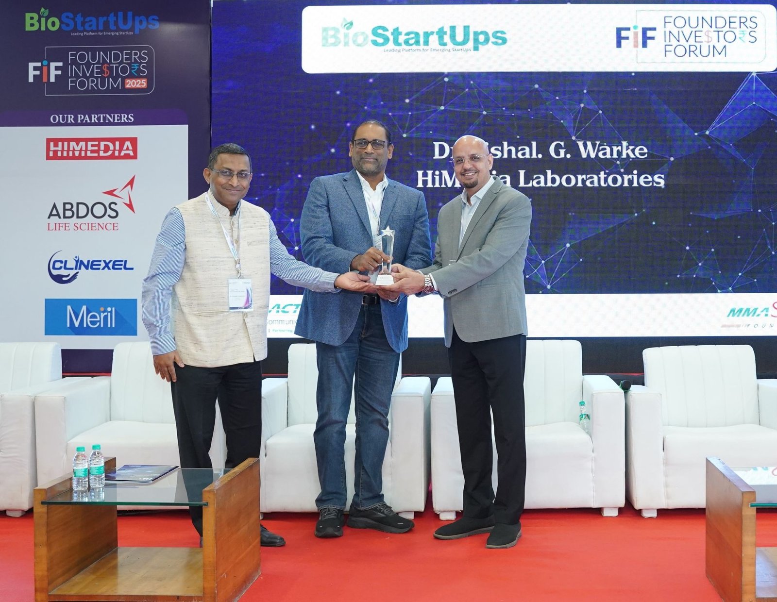 BioStartUps recognises Dr Vishal G. Warke - Director, HiMedia Laboratories as ‘Mentor of the Year – Lifesciences & Biotechnology’